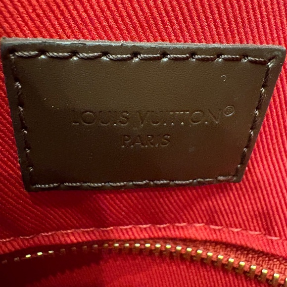 Authentic LV medium shoulder bag - Picture 5 of 8